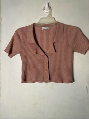 Zay Ribbed Button-Front Cropped Polo Top — Dusty Mauve